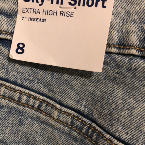 NWT Old Navy SKY- Hi Short. Size 8 - Picture 3 of 4